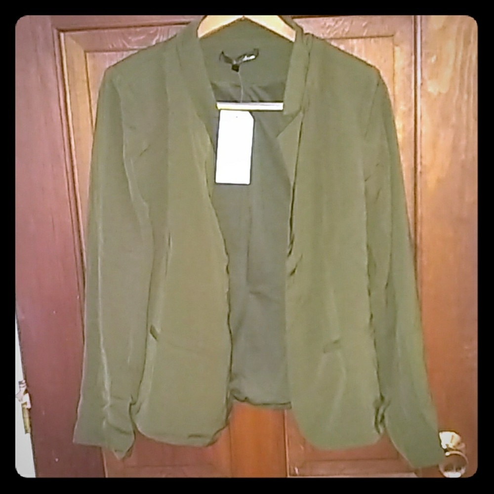 Olive womens Blazer NWT
